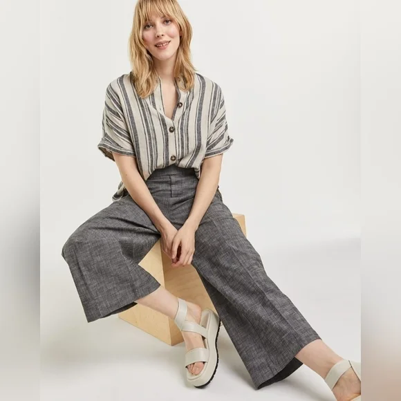 Reitmans Gray Cropped Pants - Picture 3 of 10